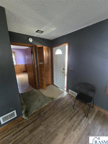 814 S 4th Avenue St. James MN 56081