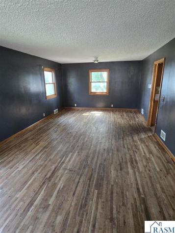 814 S 4th Avenue St. James MN 56081