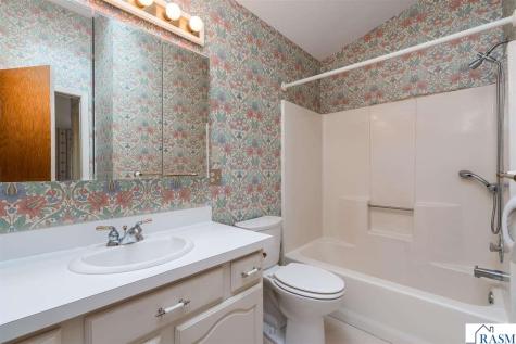 2286 Northridge Drive North Mankato MN 56003