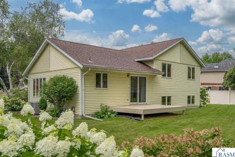 2286 Northridge Drive North Mankato MN 56003