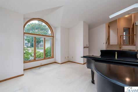 2286 Northridge Drive North Mankato MN 56003