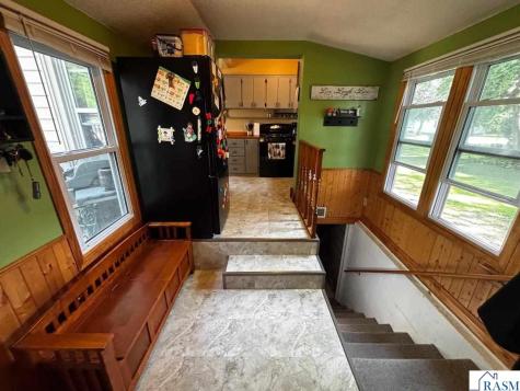 102 W College Avenue St. Peter MN 56082