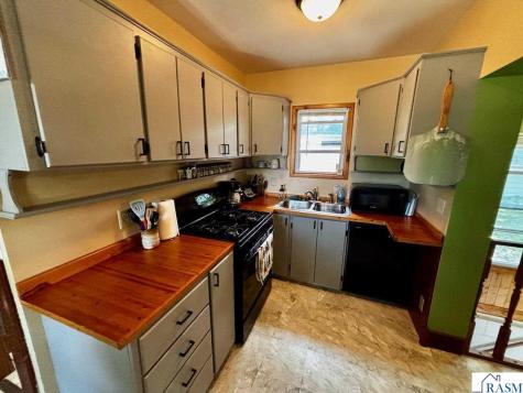102 W College Avenue St. Peter MN 56082