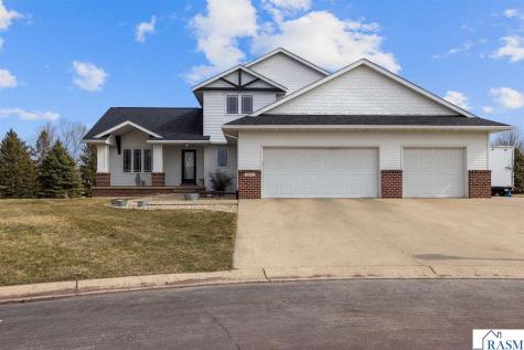 120 Callaway Court Mankato MN 56001