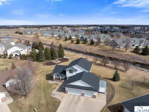 120 Callaway Court Mankato MN 56001