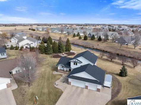 120 Callaway Court Mankato MN 56001