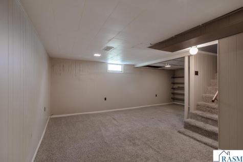 921 S Jefferson Street New Ulm MN 56073
