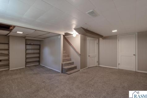 921 S Jefferson Street New Ulm MN 56073