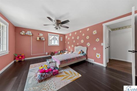 403 Adams Street E Arlington MN 55307