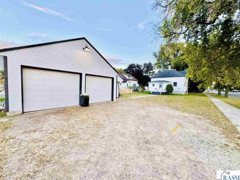 420 SW Walnut Street Sleepy Eye MN 56085