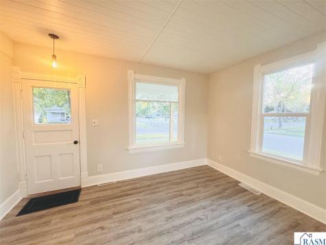 420 SW Walnut Street Sleepy Eye MN 56085