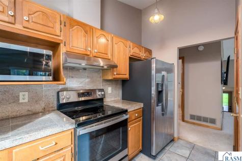 50 Canterbury Court Mankato MN 56001