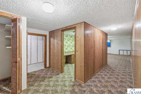 208 N 4th Avenue Waldorf MN 56091