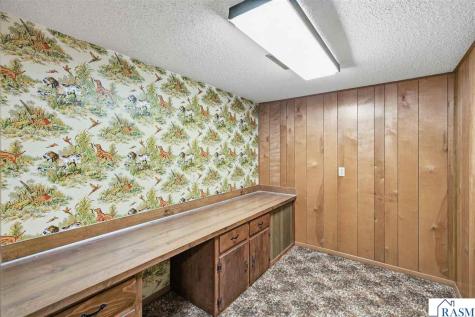 208 N 4th Avenue Waldorf MN 56091