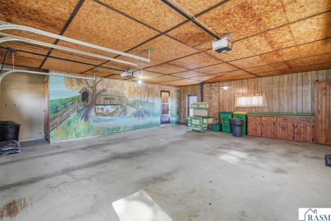208 N 4th Avenue Waldorf MN 56091