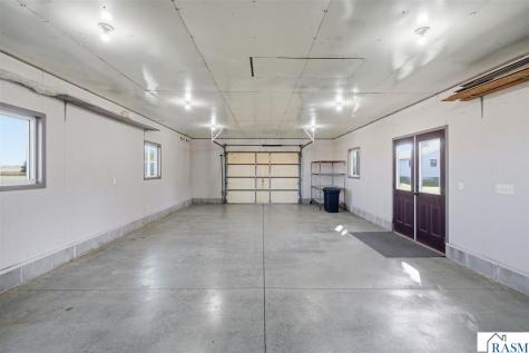 208 N 4th Avenue Waldorf MN 56091