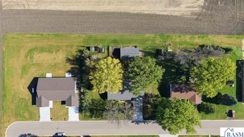 208 N 4th Avenue Waldorf MN 56091