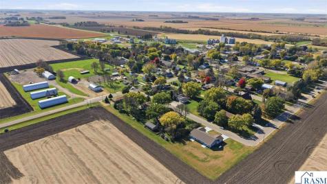208 N 4th Avenue Waldorf MN 56091