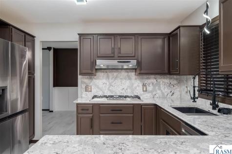 116 Piccadilly Avenue Mankato MN 56001