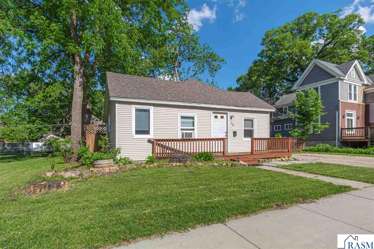 109 Florence Street Mankato MN 56001