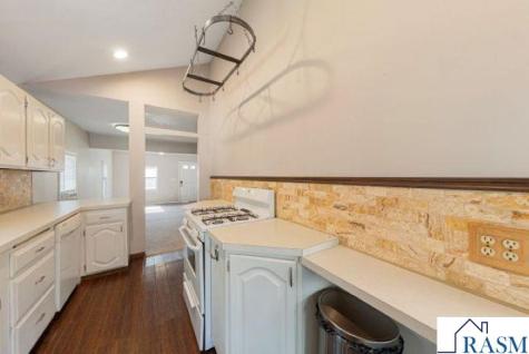 109 Florence Street Mankato MN 56001