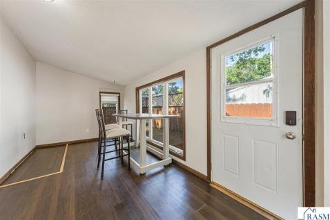 109 Florence Street Mankato MN 56001
