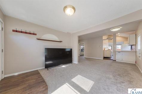 109 Florence Street Mankato MN 56001