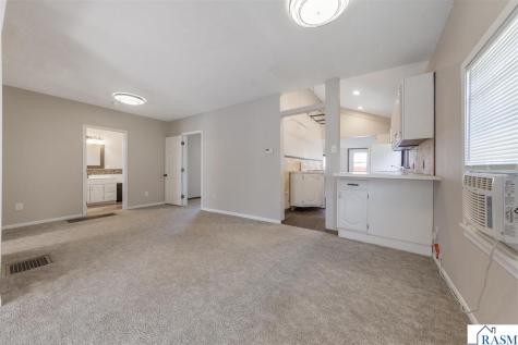 109 Florence Street Mankato MN 56001
