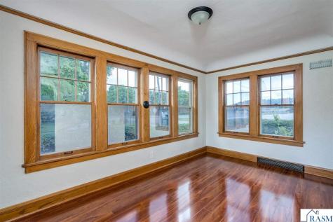 802 Range Street North Mankato MN 56003