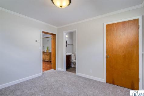 802 Range Street North Mankato MN 56003