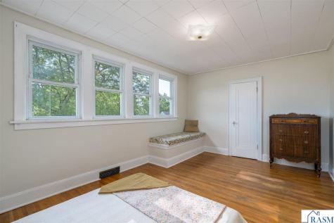 802 Range Street North Mankato MN 56003