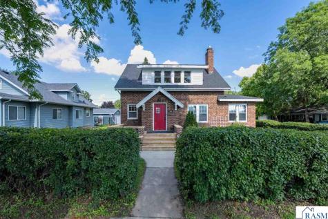 802 Range Street North Mankato MN 56003