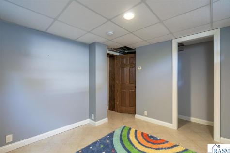 802 Range Street North Mankato MN 56003