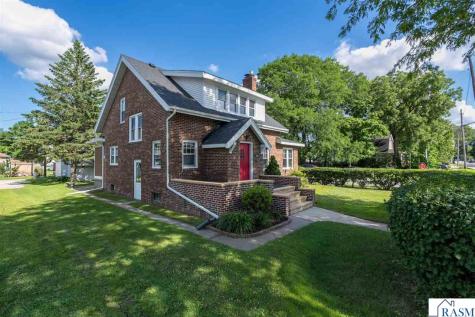 802 Range Street North Mankato MN 56003