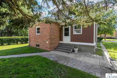 802 Range Street North Mankato MN 56003