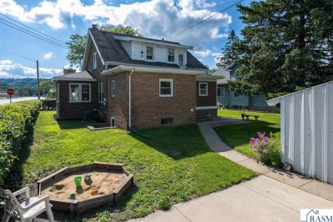 802 Range Street North Mankato MN 56003