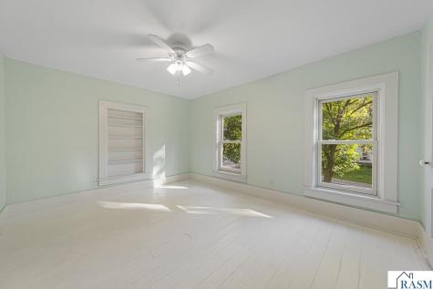 219 Davis Street Le Sueur MN 56058