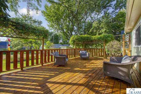 219 Davis Street Le Sueur MN 56058