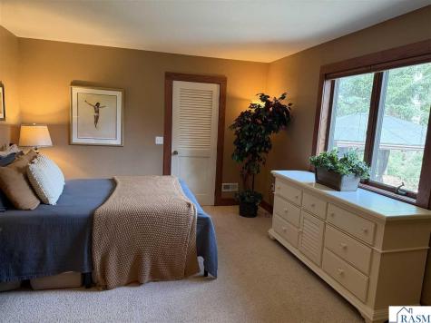5 Whitney Lane New Ulm MN 56073