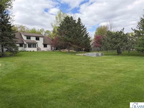 5 Whitney Lane New Ulm MN 56073