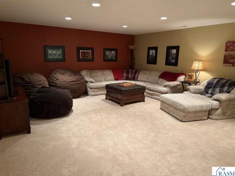 5 Whitney Lane New Ulm MN 56073