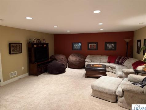5 Whitney Lane New Ulm MN 56073