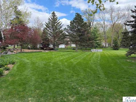 5 Whitney Lane New Ulm MN 56073