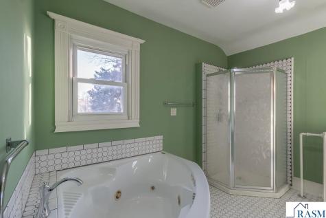 522 NE 2nd Avenue Waseca MN 56093