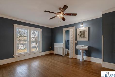 522 NE 2nd Avenue Waseca MN 56093