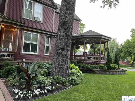 522 NE 2nd Avenue Waseca MN 56093