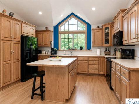 446 Thomas Drive Eagle Lake MN 56024