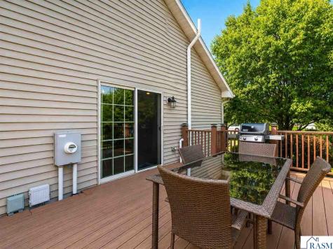 446 Thomas Drive Eagle Lake MN 56024