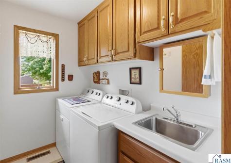 18 Mill Avenue Minnesota Lake MN 56068