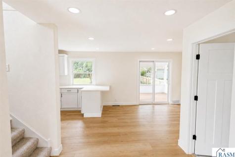429 Tyler Avenue North Mankato MN 56003